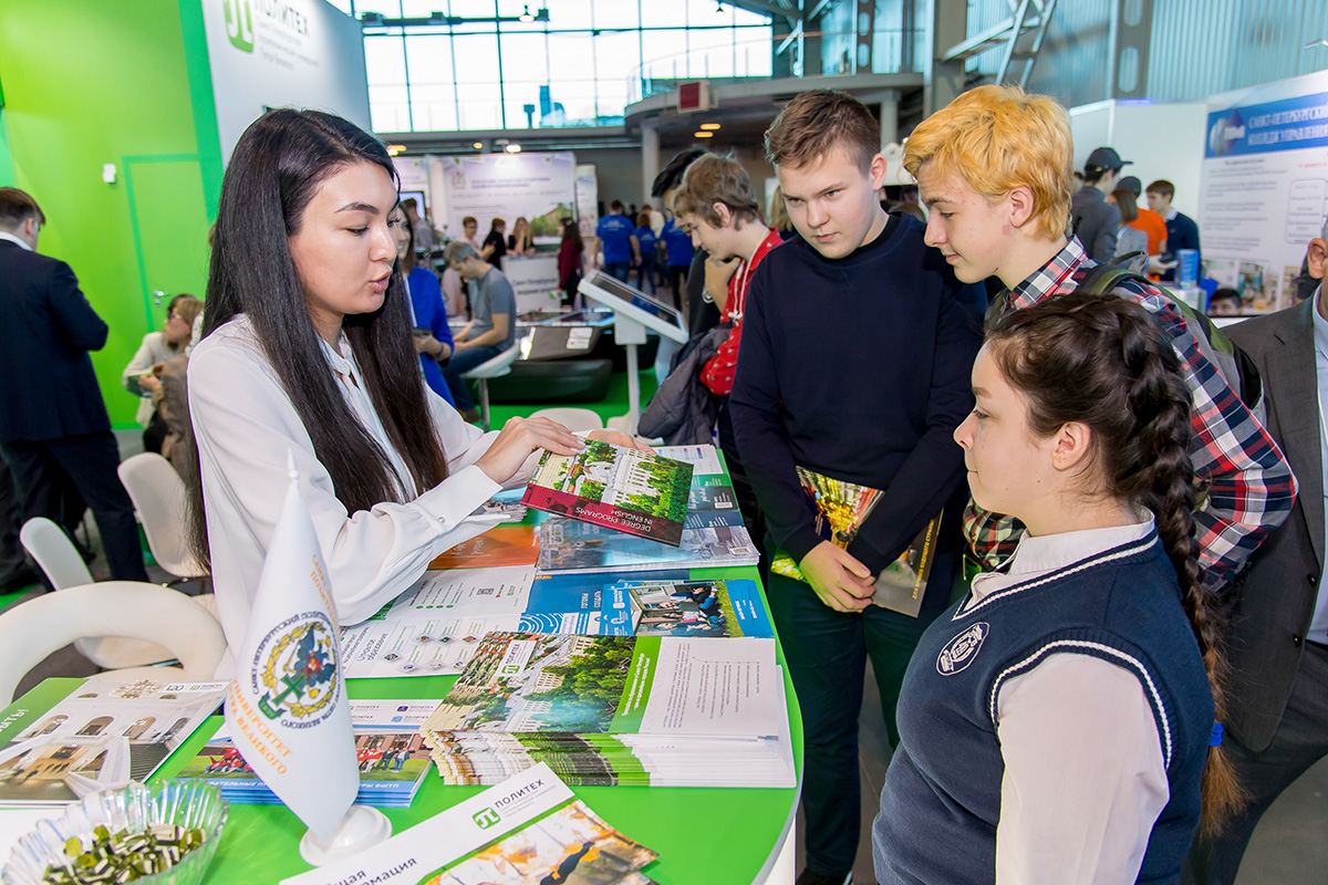 SPbPU participó en el Salón internacional de ciencia y educación de San Petersburgo en EXPOFORUM: cómo fue 